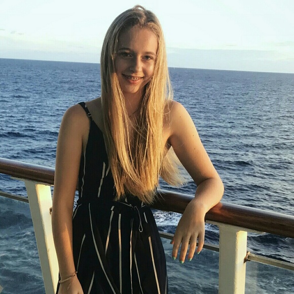 Meet your Posher, Zoe - Picture 1 of 1